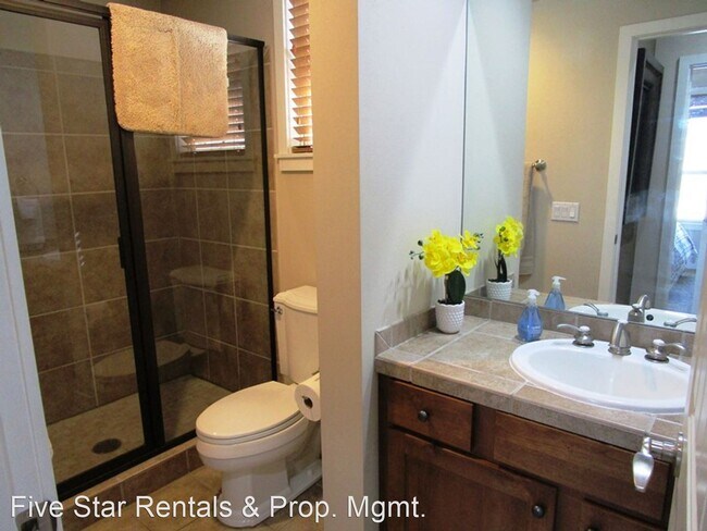 Building Photo - 2 br, 2 bath House - 6103 Monterra Ave., "...