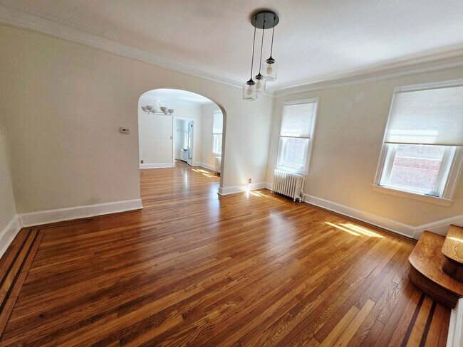 Building Photo - Charming Brick Home In Cliffside Park - No...