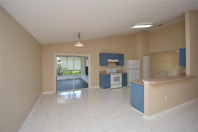 Building Photo - 12 Pine Brook Dr