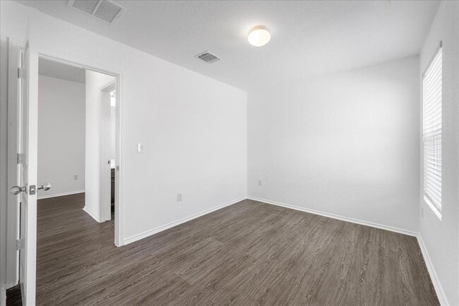 Building Photo - 15116 Custis Ln