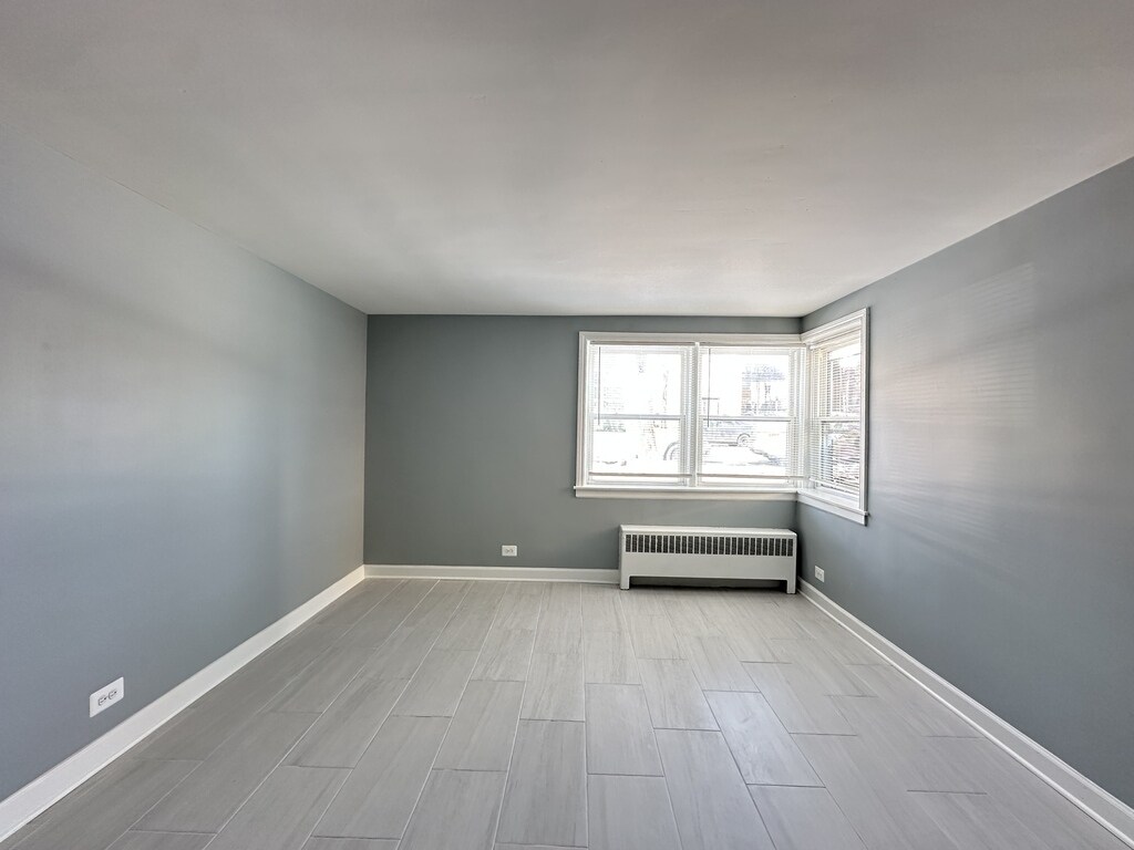 Building Photo - 6715 N California Ave