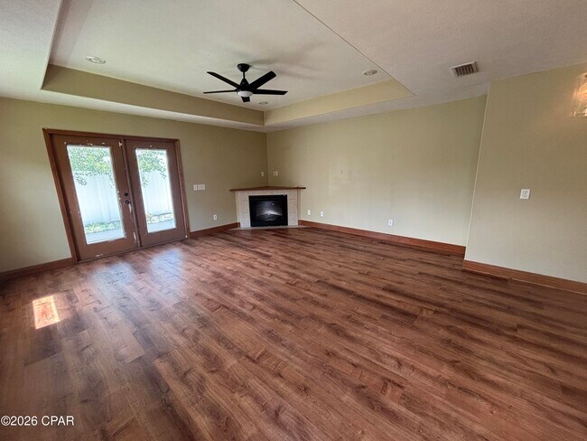 Building Photo - 4701 Deerfield Dr