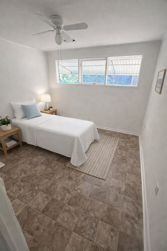 Building Photo - 4028 St Charles Pl