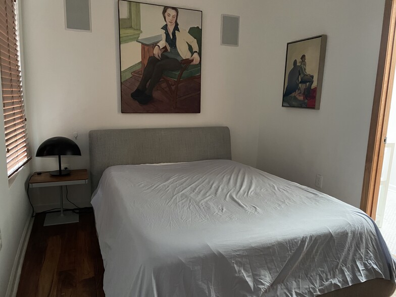 Main bedroom with Queen DWR Nest Bed. - 1003 P St NW