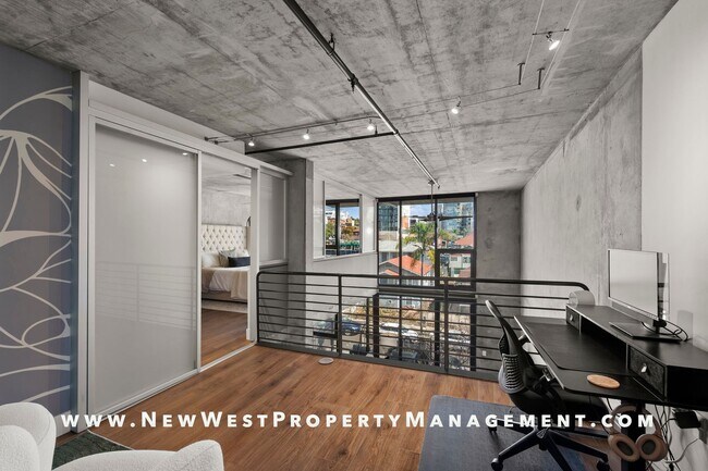Building Photo - Spectacular Little Italy Loft at Doma, 2 Parking Spaces! Small Pet OK!
