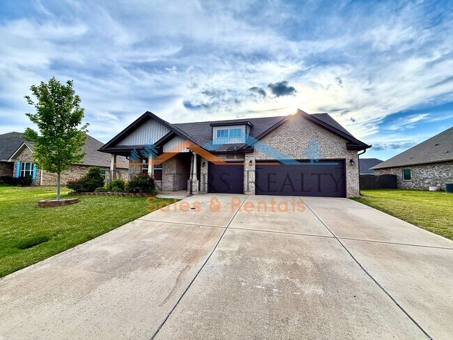 Building Photo - ? Beautiful Executive Home with 3-Car Garage + Incredible Outdoor Living ?