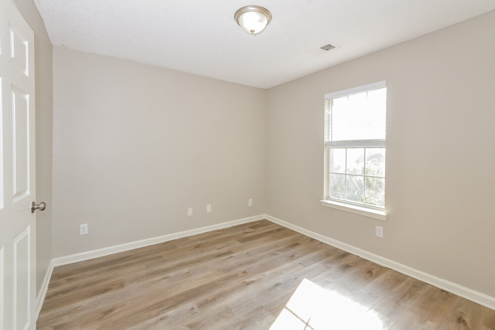 Building Photo - 990 Jessa Cove