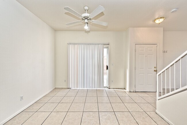 Building Photo - 1637 Cave Spring Dr