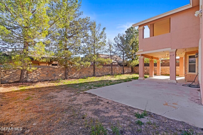 Building Photo - 3820 Tierra Campa Dr