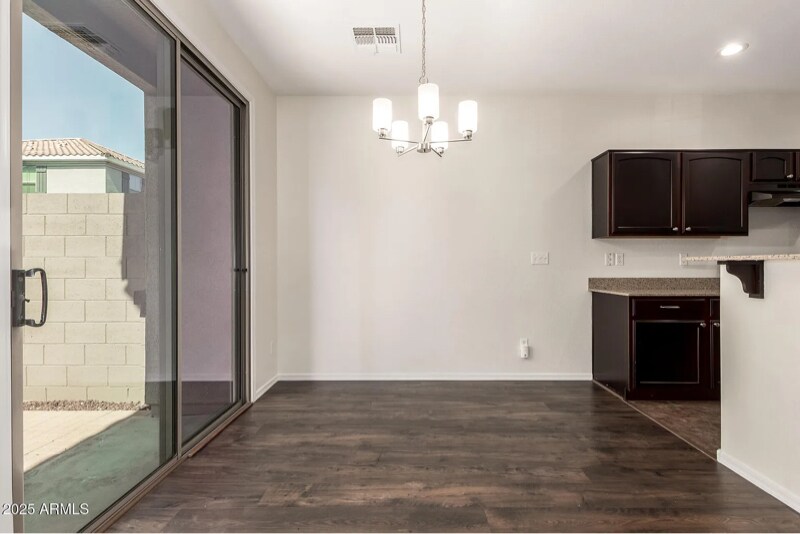 Building Photo - 1255 S Rialto