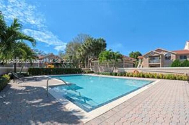 Building Photo - 10410 SW 157th Ct