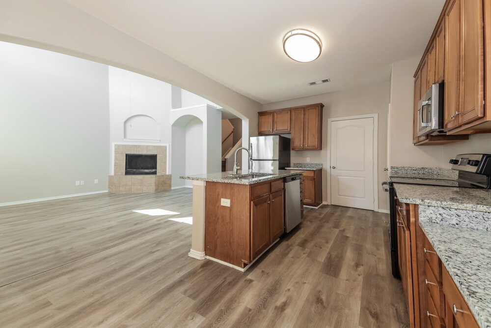 Building Photo - 1820 Plymouth Dr