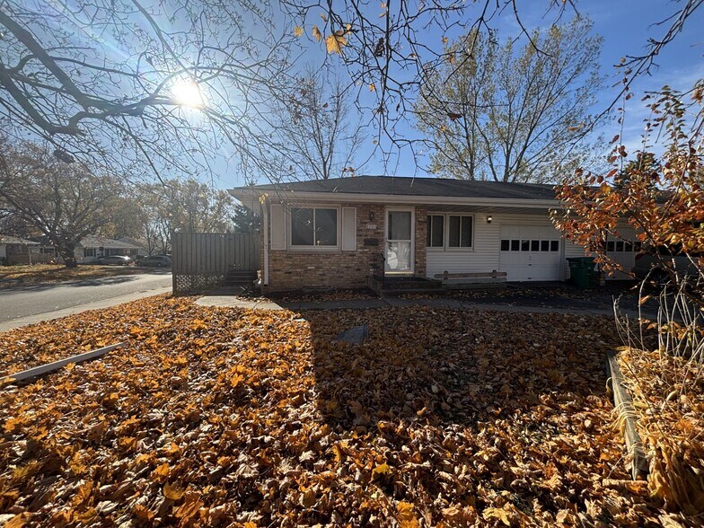 Primary Photo - 8701 W 35th St