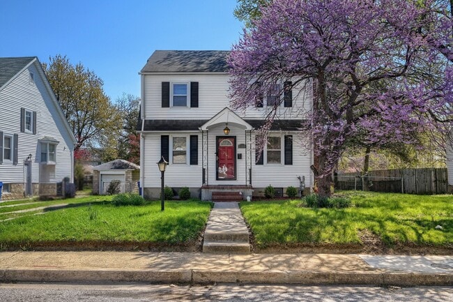 Building Photo - 6609 Fairdel Ave