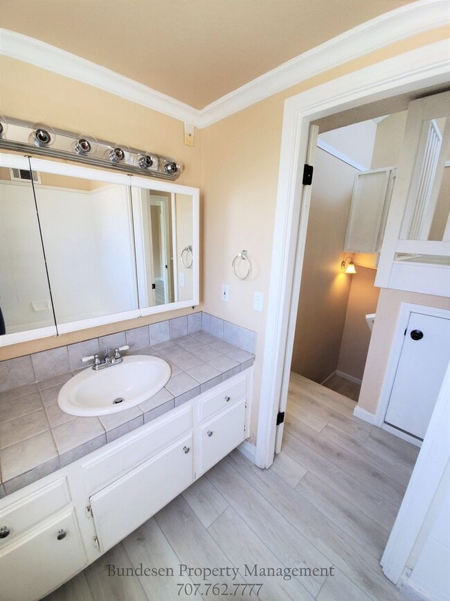 Building Photo - 3048 Yulupa Ave