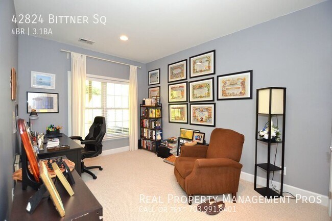 Building Photo - 42824 Bittner Square