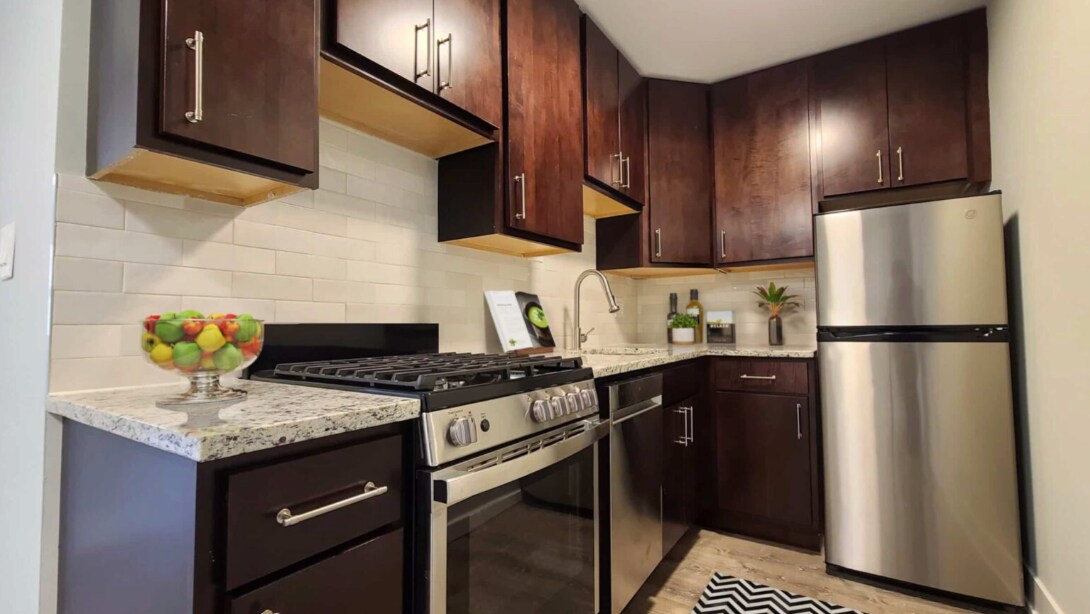 Building Photo - 456 W Barry Ave