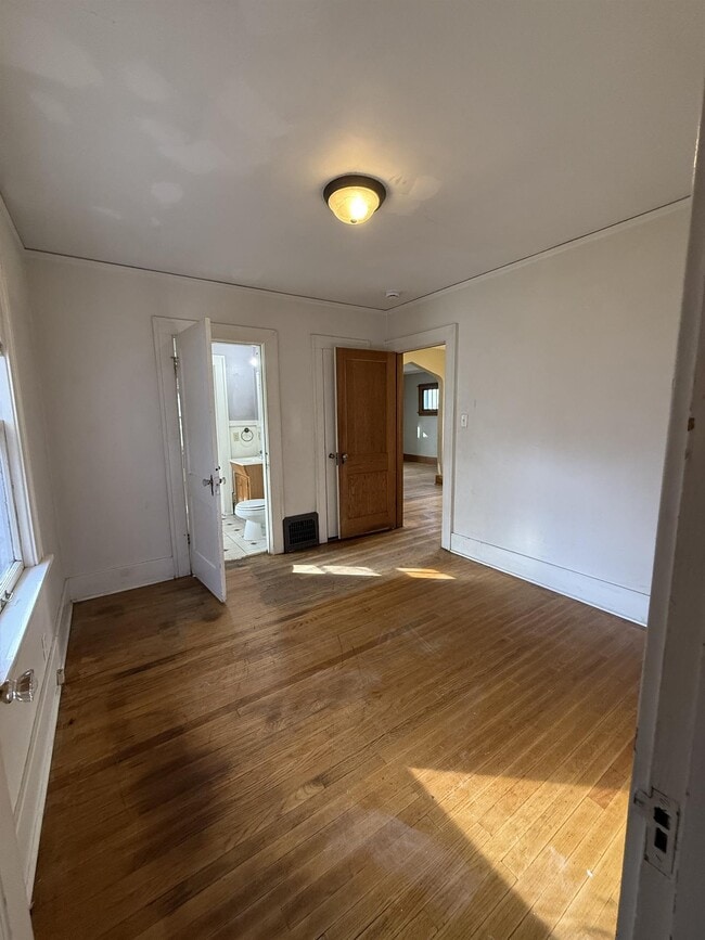 Building Photo - 2417 E Ave NE