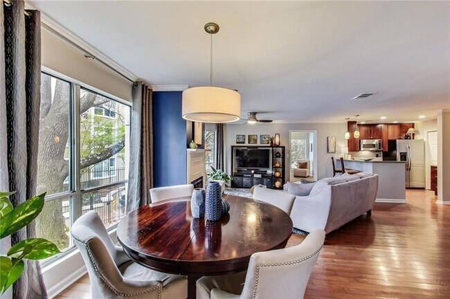 Building Photo - 203 14th St NE