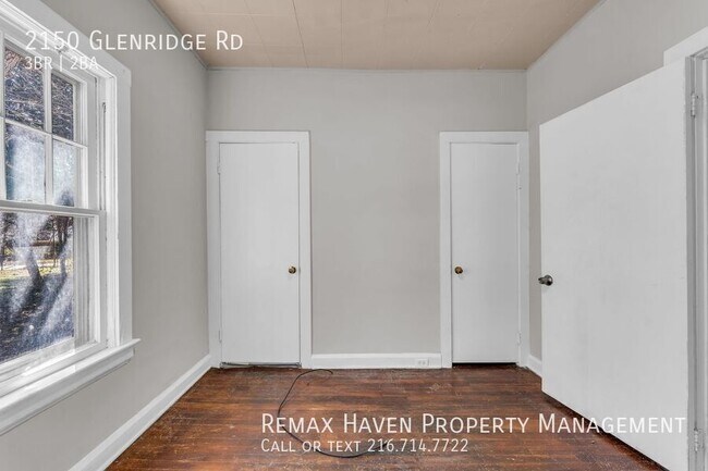 Building Photo - 2150 Glenridge Rd