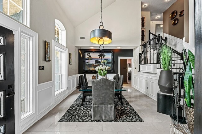 Building Photo - 12345 White Oak Point