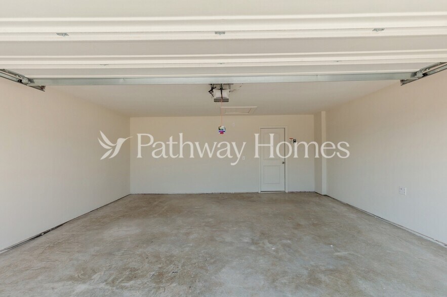 Building Photo - 10820 Gray Mare Dr