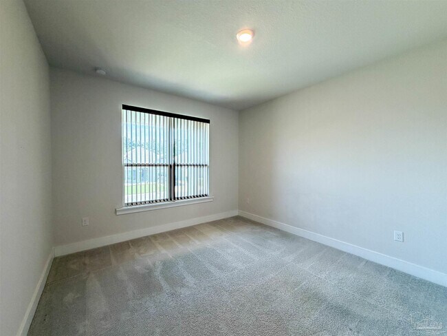 Building Photo - 220 Camellia Dr