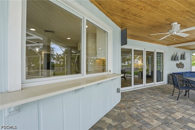 Building Photo - 1590 Sandpiper St