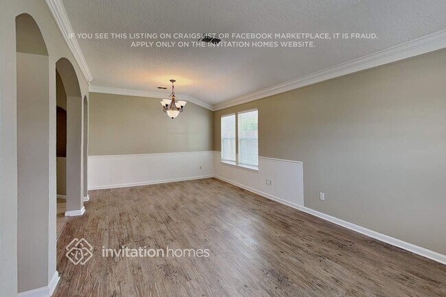 Building Photo - 1033 Dunstable Ln