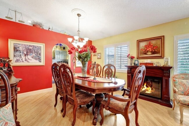 Building Photo - 455 Mohawk Ln