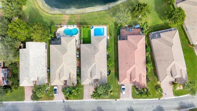 Building Photo - 8163 Alberti Dr