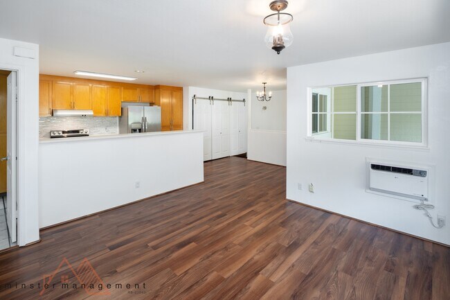 Building Photo - 7080 Hawaii Kai Dr
