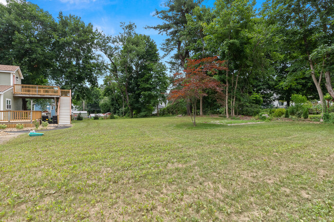 Building Photo - The Grove at Groveland