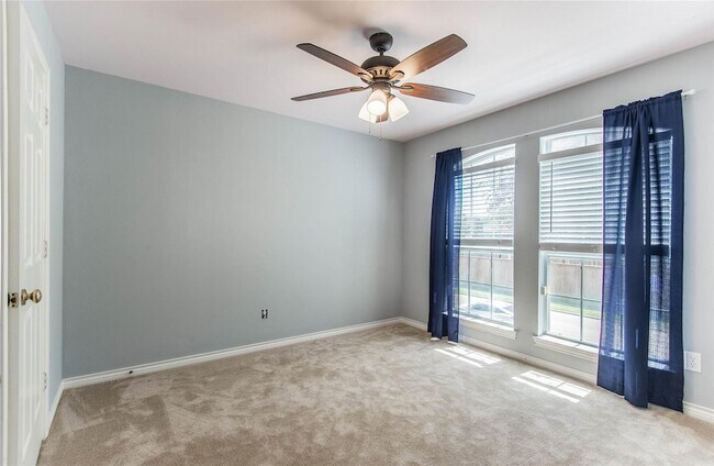 Building Photo - 4129 Staten Island Dr