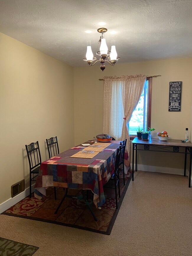 Dining area - 794 Sweet Home Rd