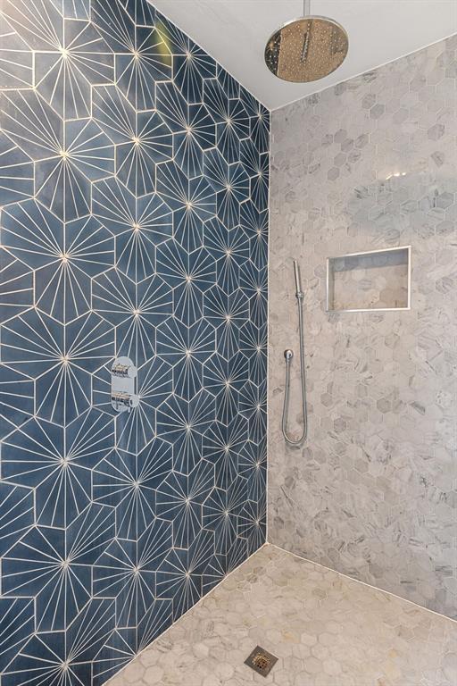 Building Photo - 2137 Rivina Dr