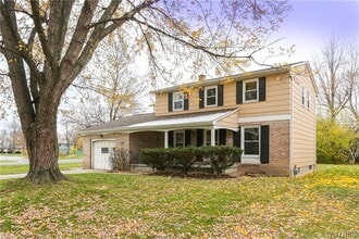 Building Photo - 4 Ava Ln