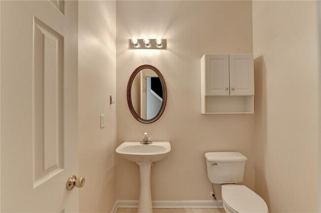 Building Photo - 3067 Kentmere Dr