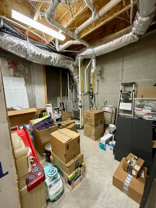 Storage space - 516 Sealine Dr
