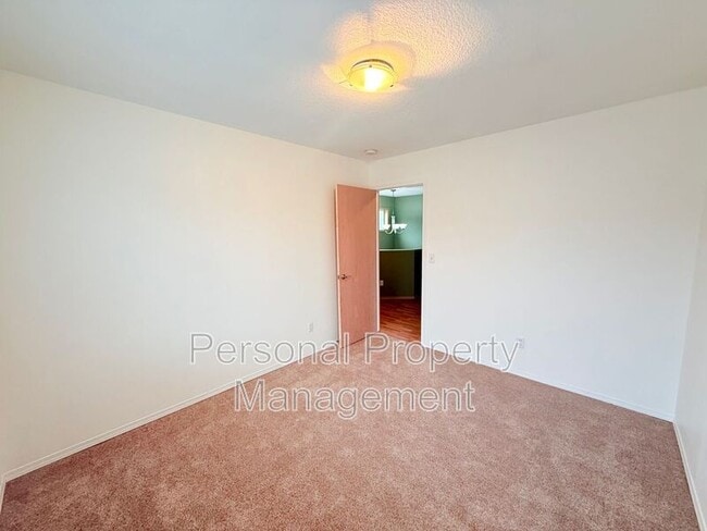 Building Photo - 5602 NE 64th Street