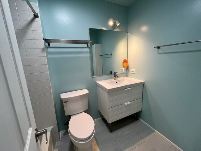 Building Photo - 262 Odlum Ct