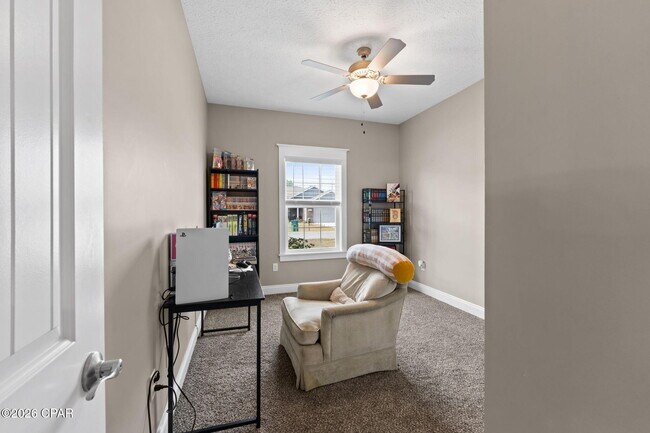 Building Photo - 5206 Robins Ct