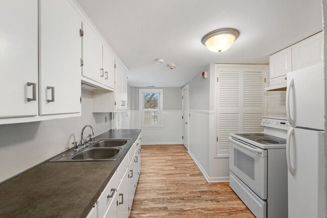 Building Photo - 3745 Mendon Rd