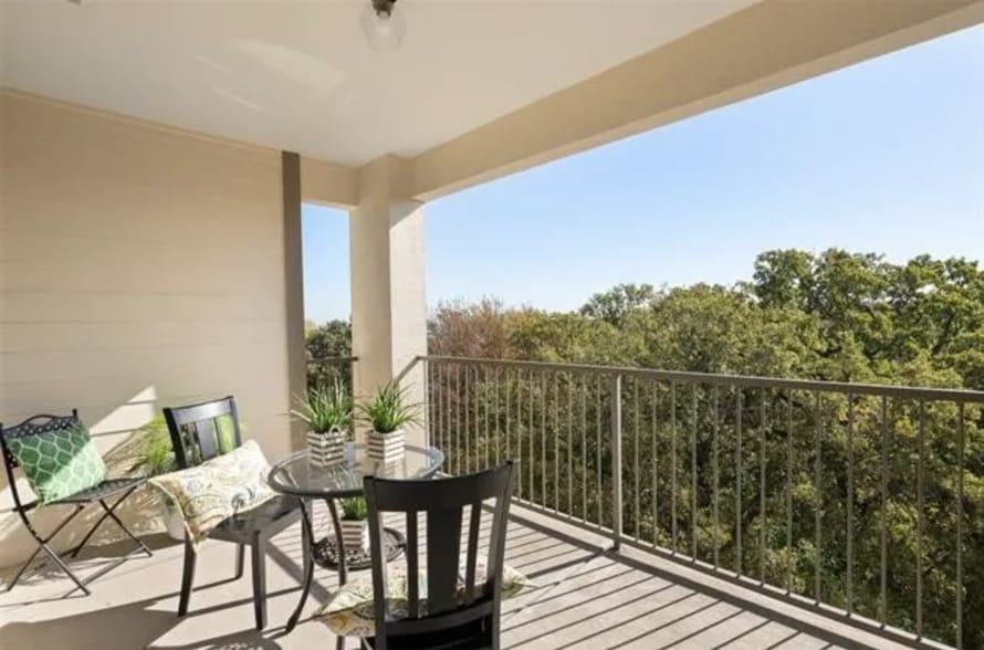 Building Photo - 500 Waters Edge Dr