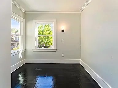 Building Photo - 73 Somerset St