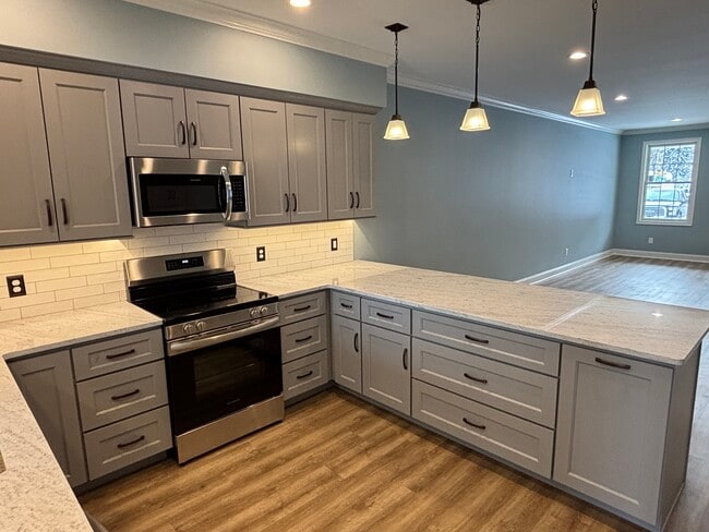 Building Photo - 4893 W Swamp Rd