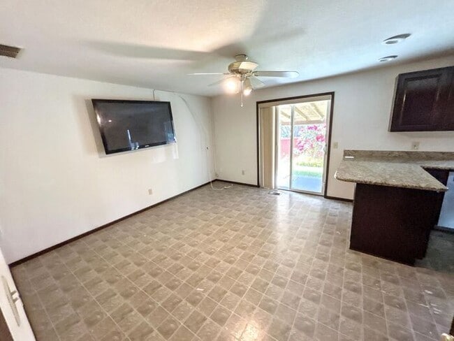 Building Photo - Beautiful 4 bed & 2 bath home in Kent WA!!