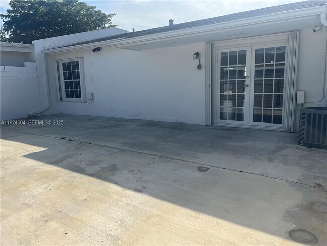 Building Photo - 13007 SW 50th Ln