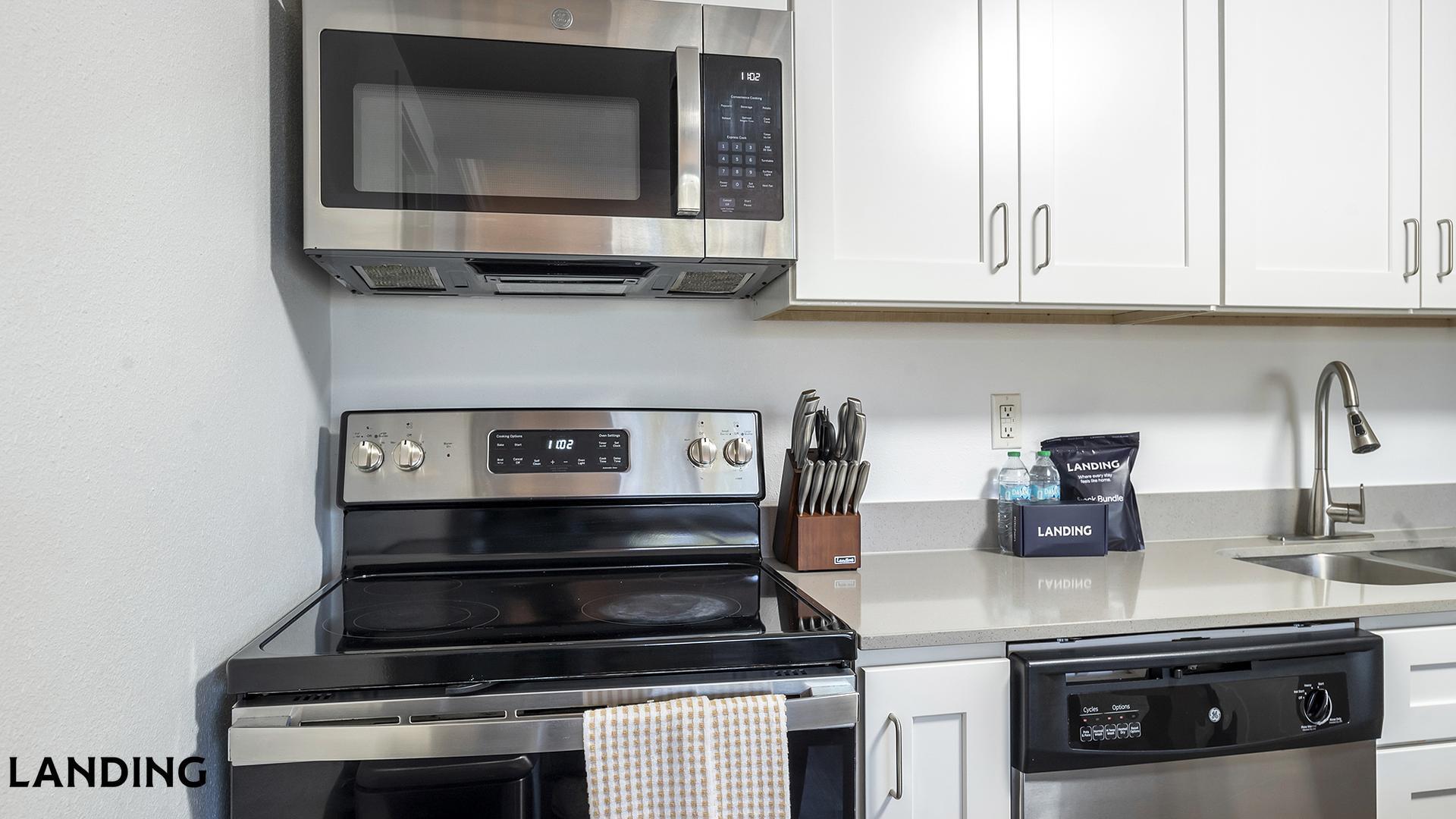 Building Photo - 2851 Maingate Village Cir