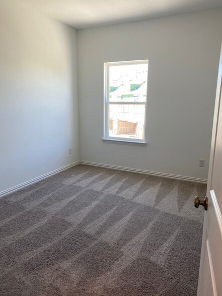 Building Photo - 9947 Michael Irvin St